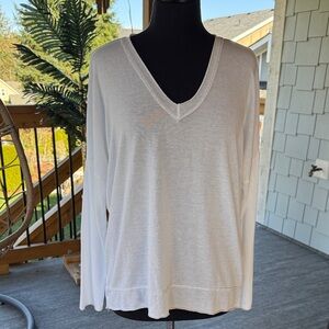 M Made in Italy | V-Neck Sweater Hi-Low Sweater